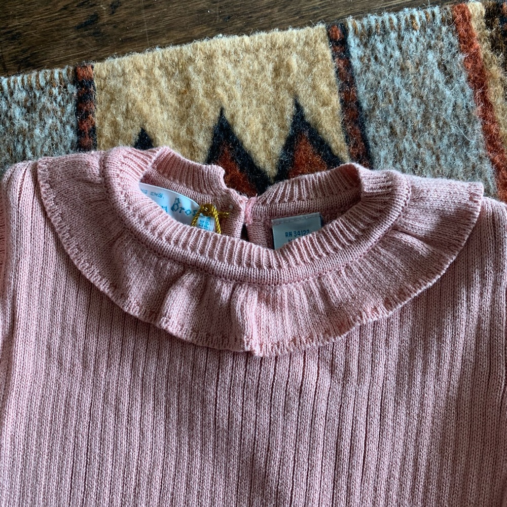 NWT Feltman Brothers Ruffle Collar Ribbed Knit Top - Picture 2 of 7